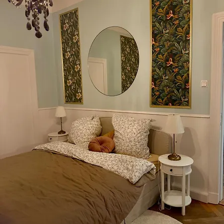 Luxury 5br - Chic & Spacious - Families Apartment *