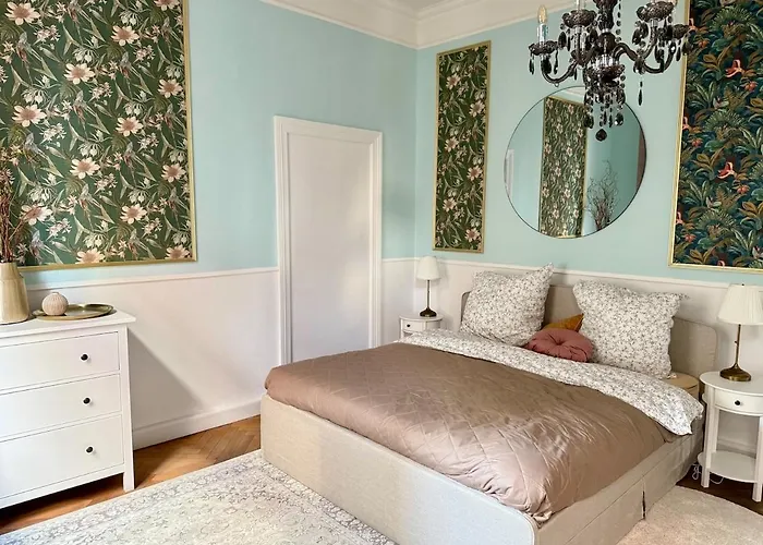 公寓 Luxury 5br - Chic & Spacious - Families